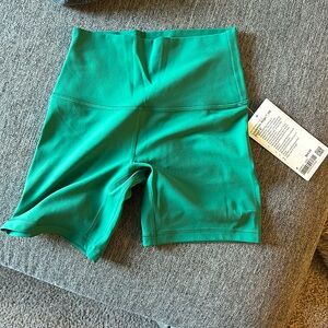NWT LULULEMON 6” ALIGN SHORT